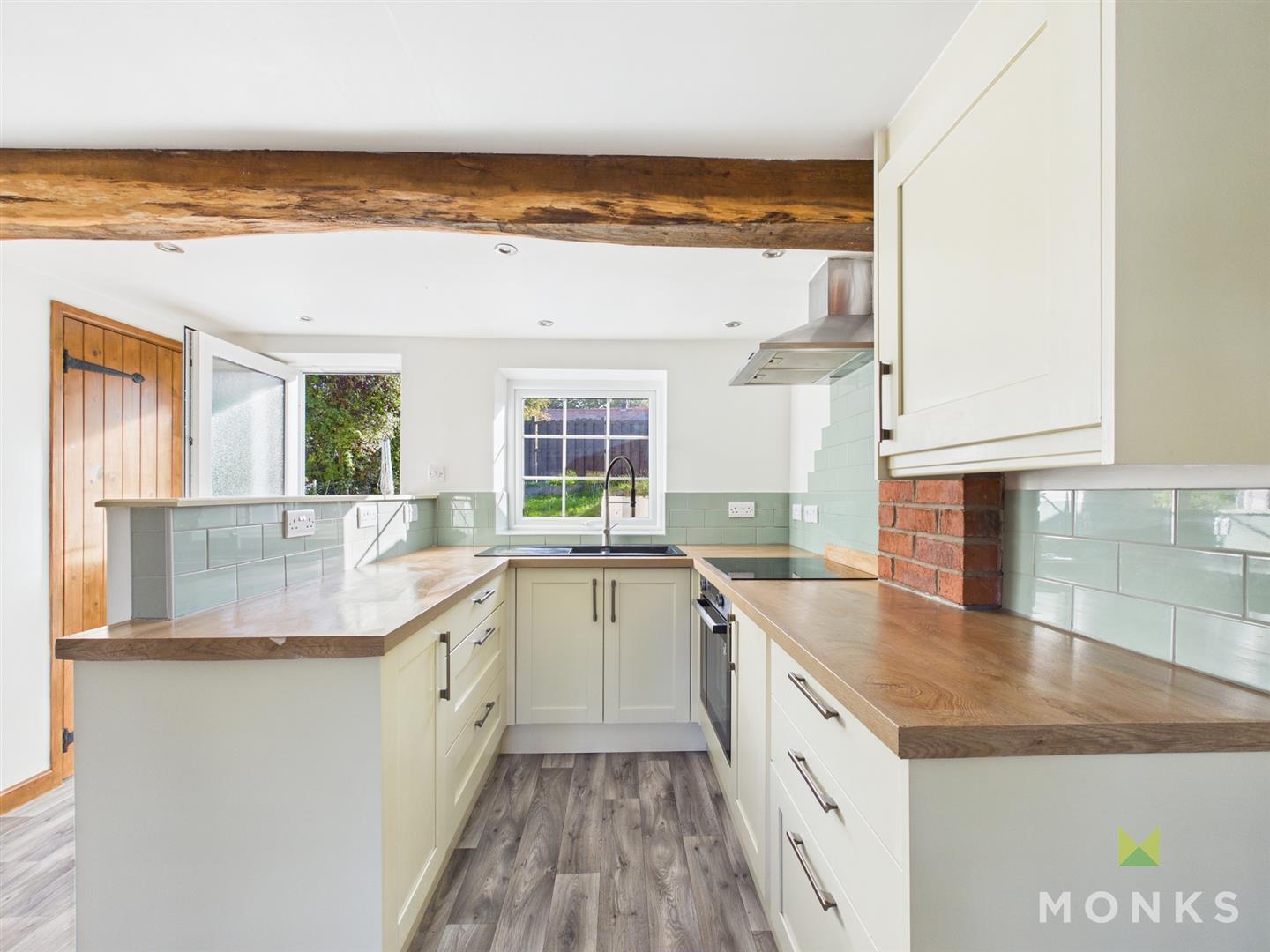 8 Upper Chirk Bank, Wrexham, LL14 5EA Let Agreed